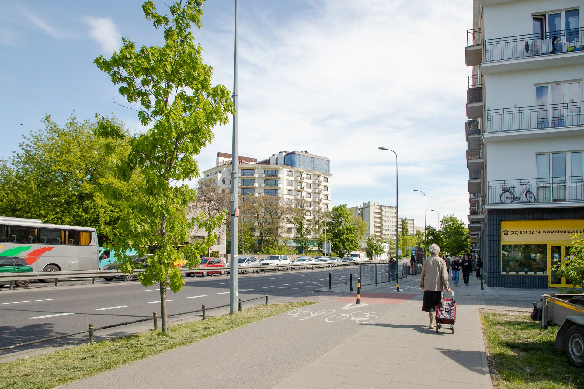 Spacerowa - przystanek autobusowy w Warszawie